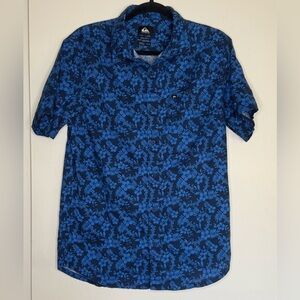 Quicksilver Mens Small Blue Hawaiian Regular Fit Button Down Shirt Short Sleeve